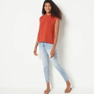 Candace Cameron Bure sweater